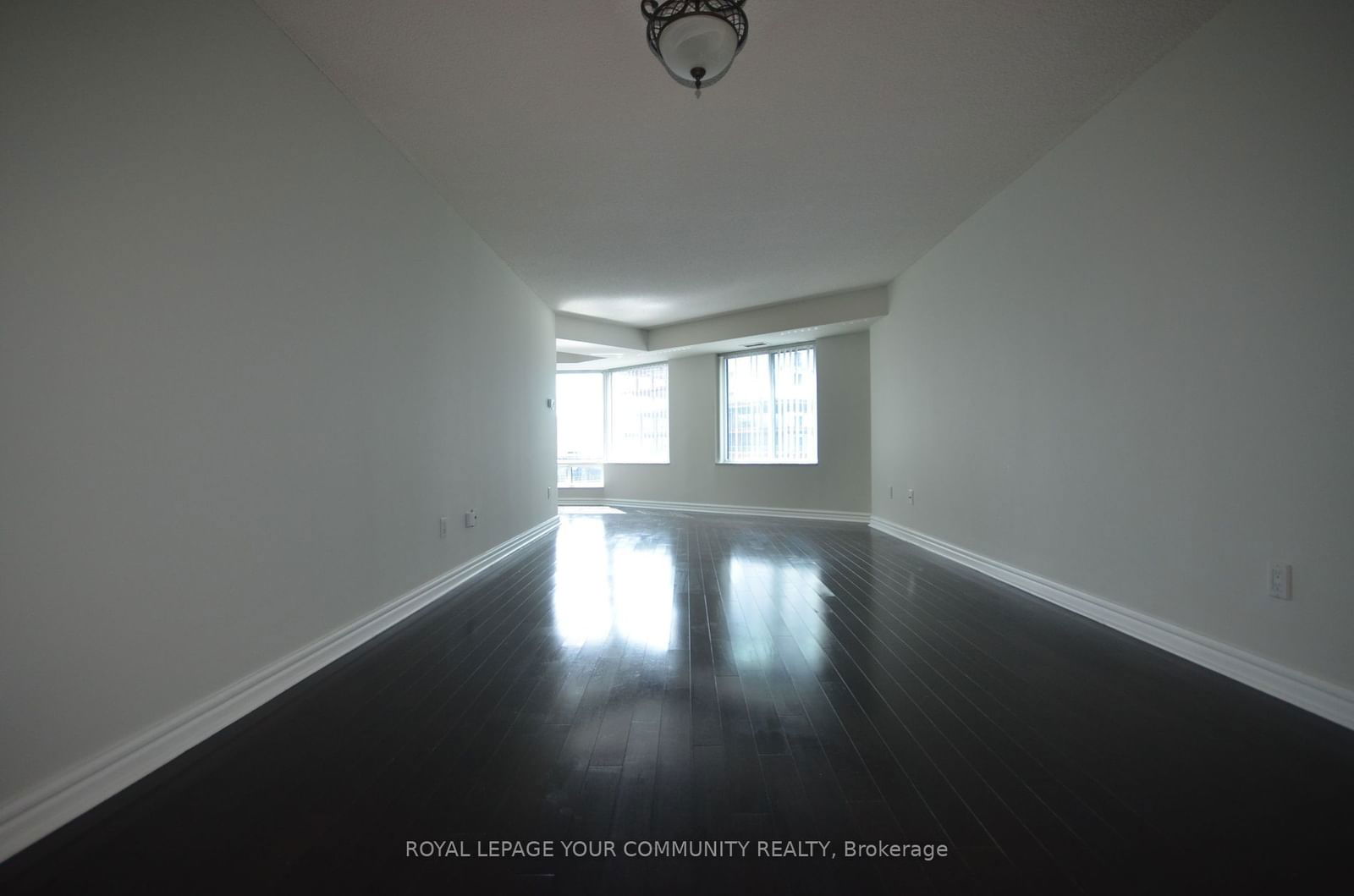 33 University Ave, unit 1504 for rent