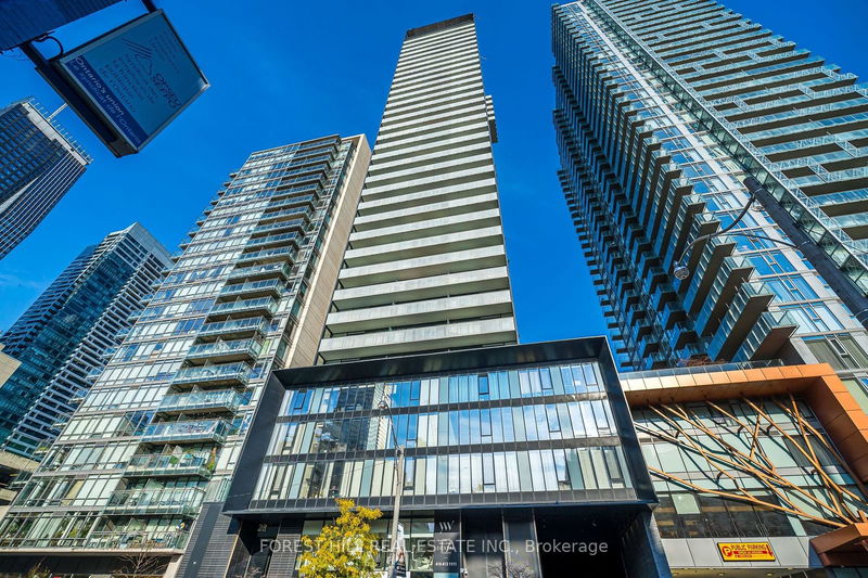 28 Wellesley St E, unit 1108 for rent