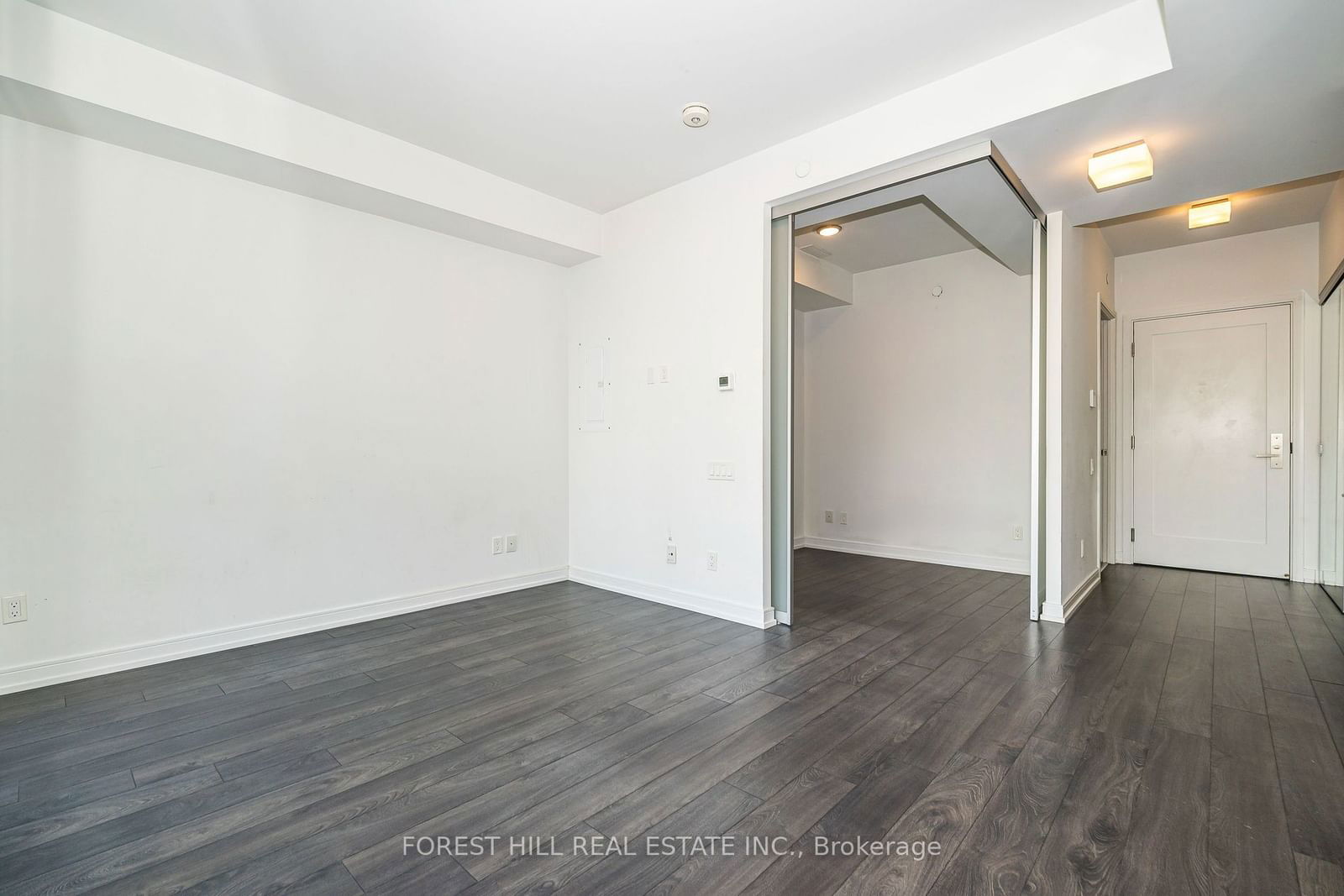 28 Wellesley St E, unit 1108 for rent