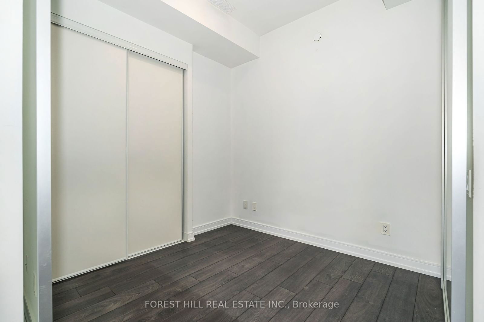 28 Wellesley St E, unit 1108 for rent