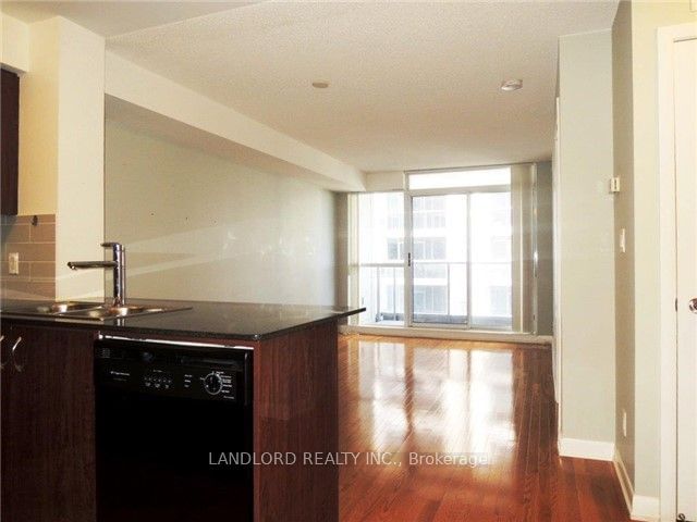 5791 Yonge St, unit 1606 for rent