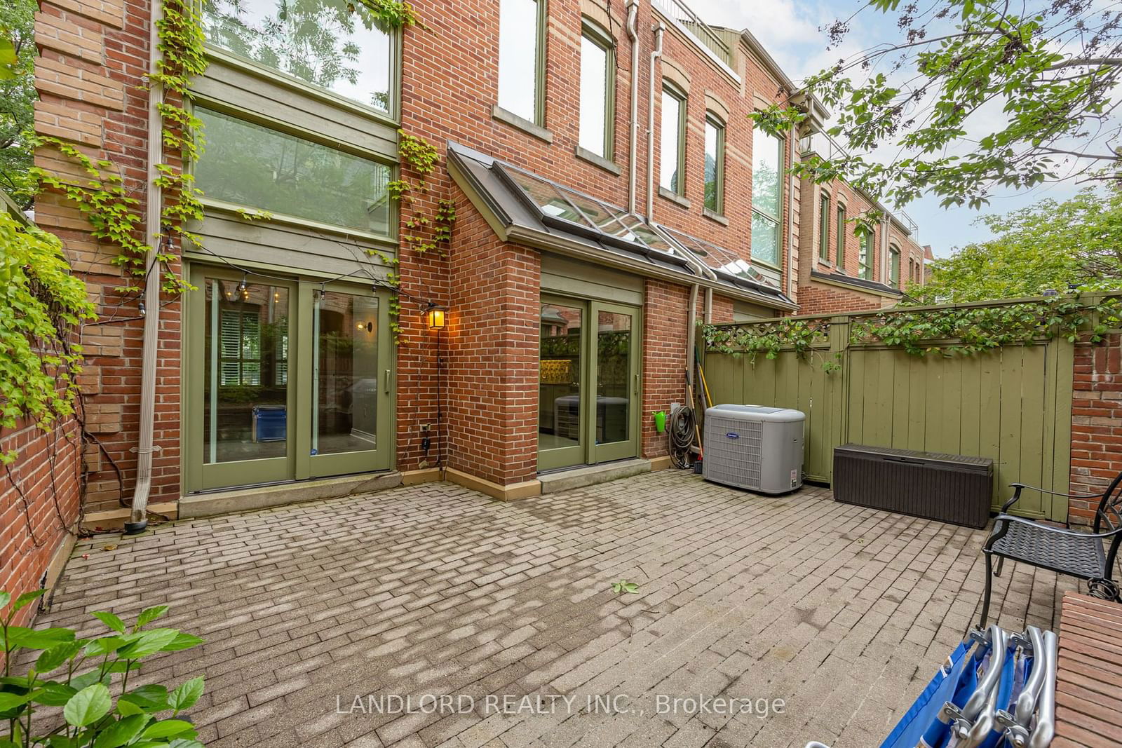 38 Earl Street Townhomes, Downtown, Toronto