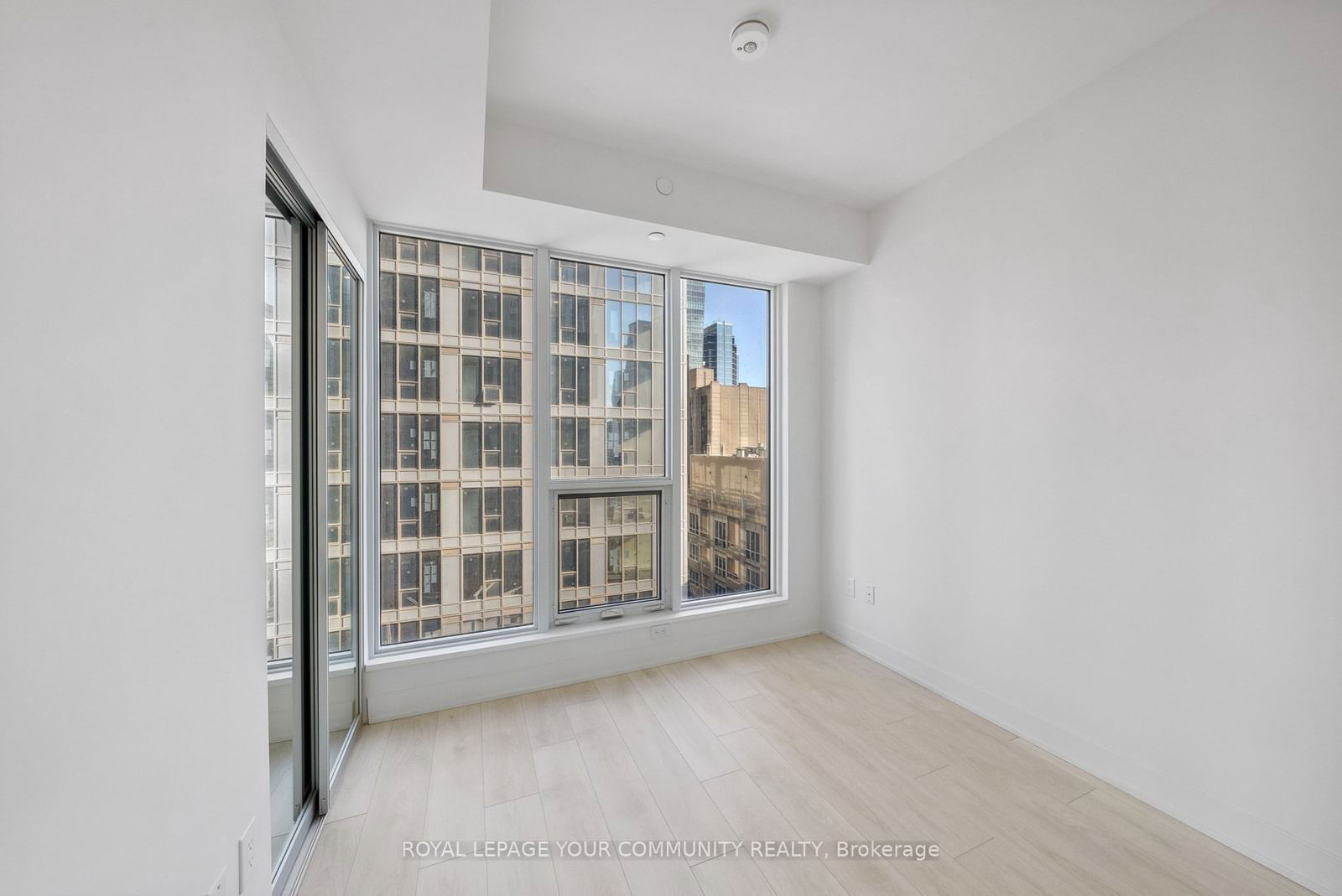 35 Mercer St, unit 1415 for sale