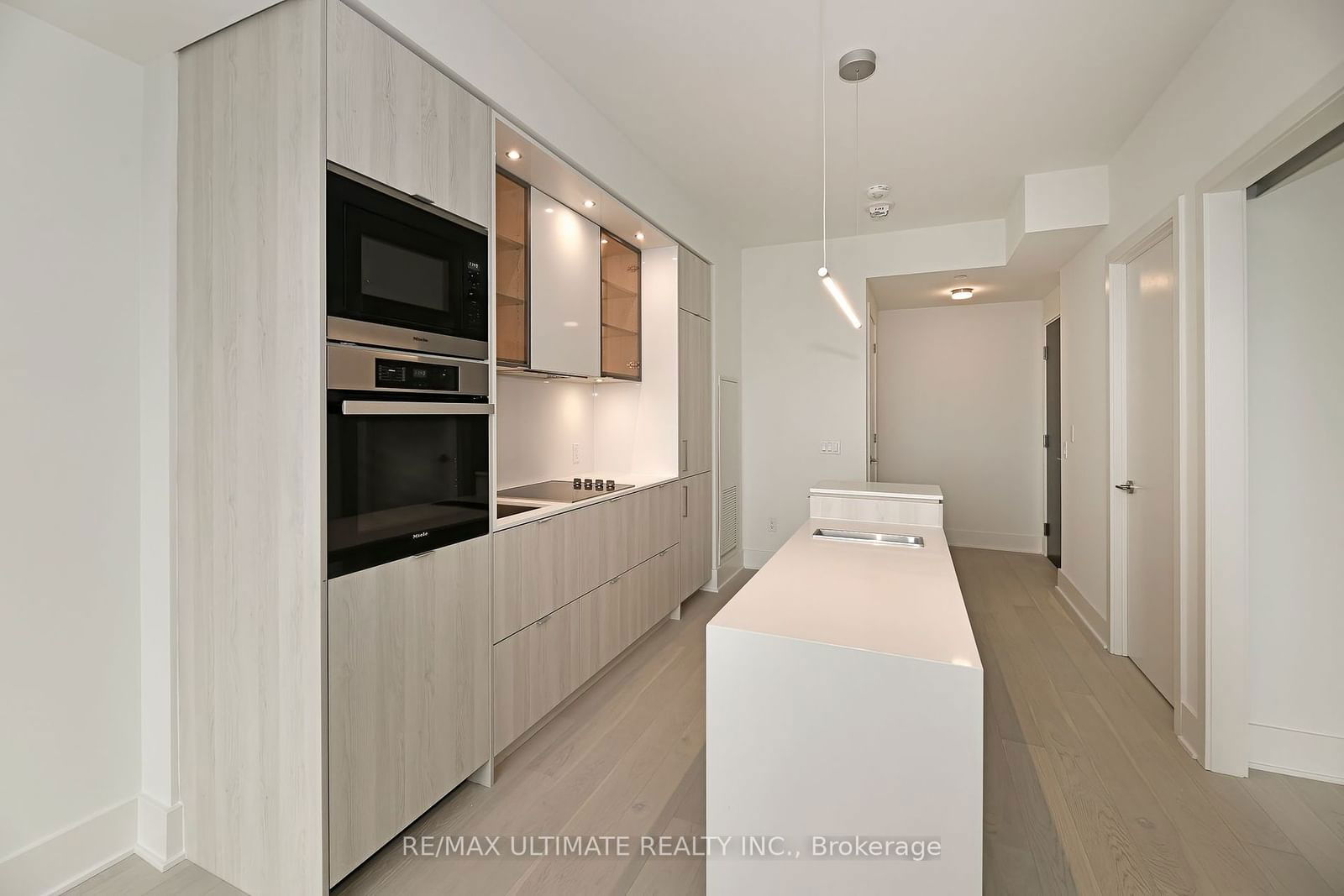 11 Yorkville Ave, unit 1502 for rent