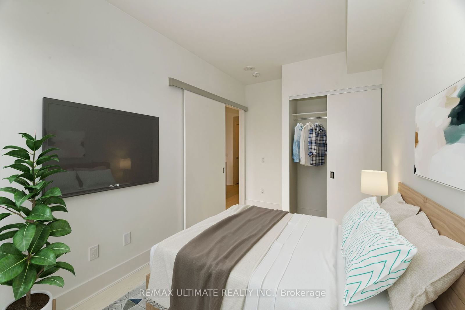 11 Yorkville Ave, unit 1502 for rent