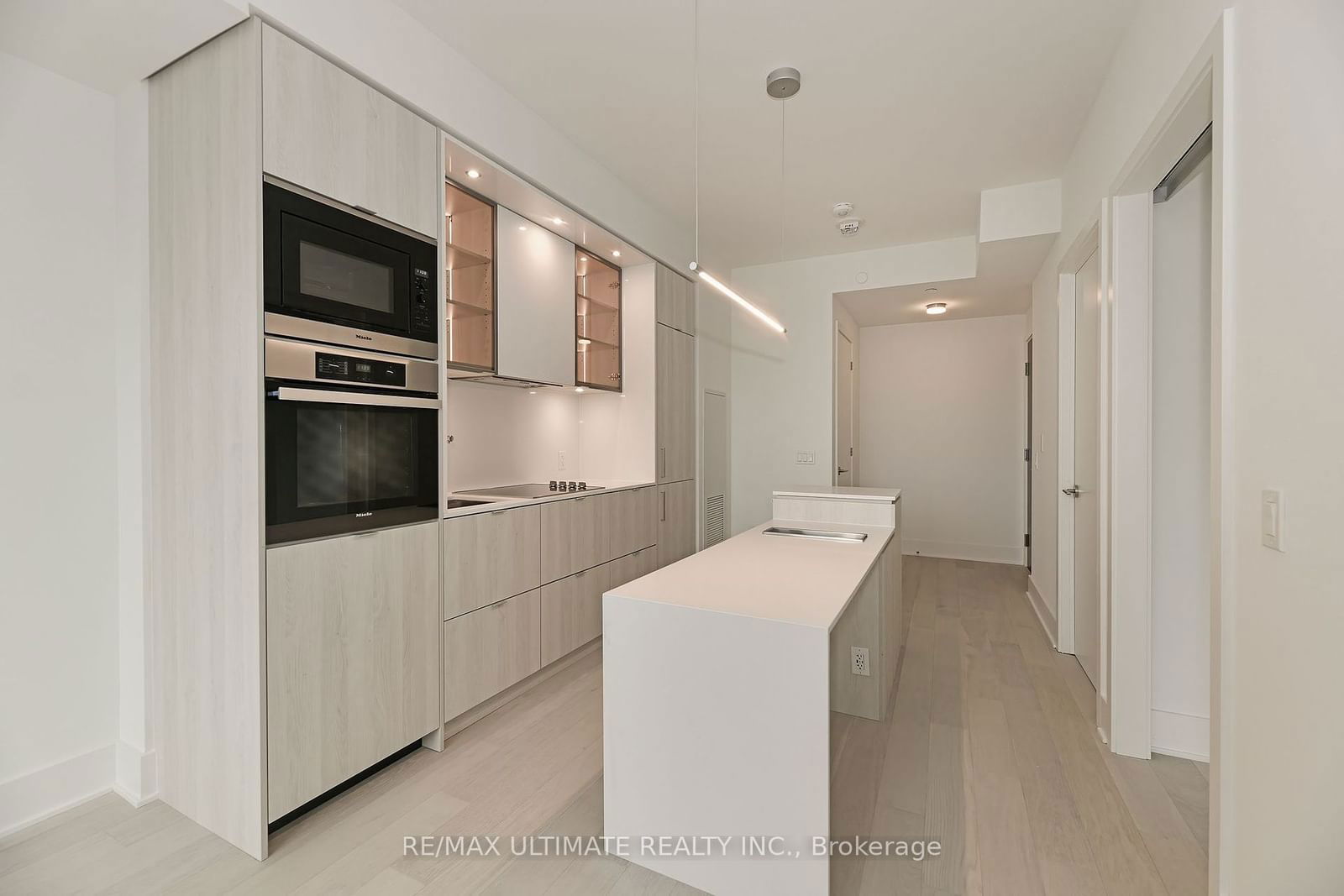 11 Yorkville Ave, unit 1502 for rent