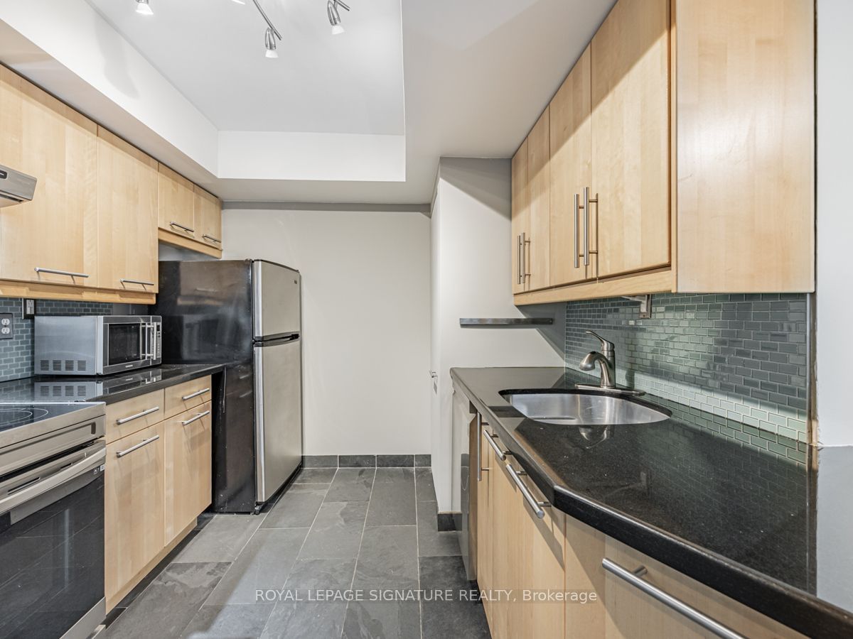 1001 Bay St, unit 307 for rent