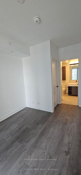 108 Peter St, unit 2102 for rent