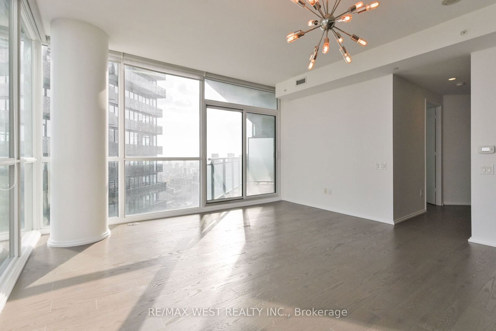 45 Charles St E, unit 4510 for rent