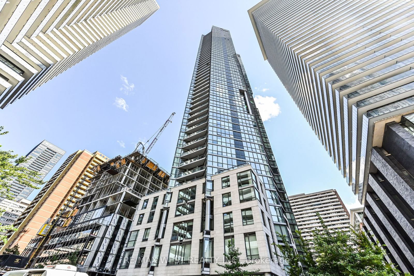 45 Charles St E, unit 4510 for rent