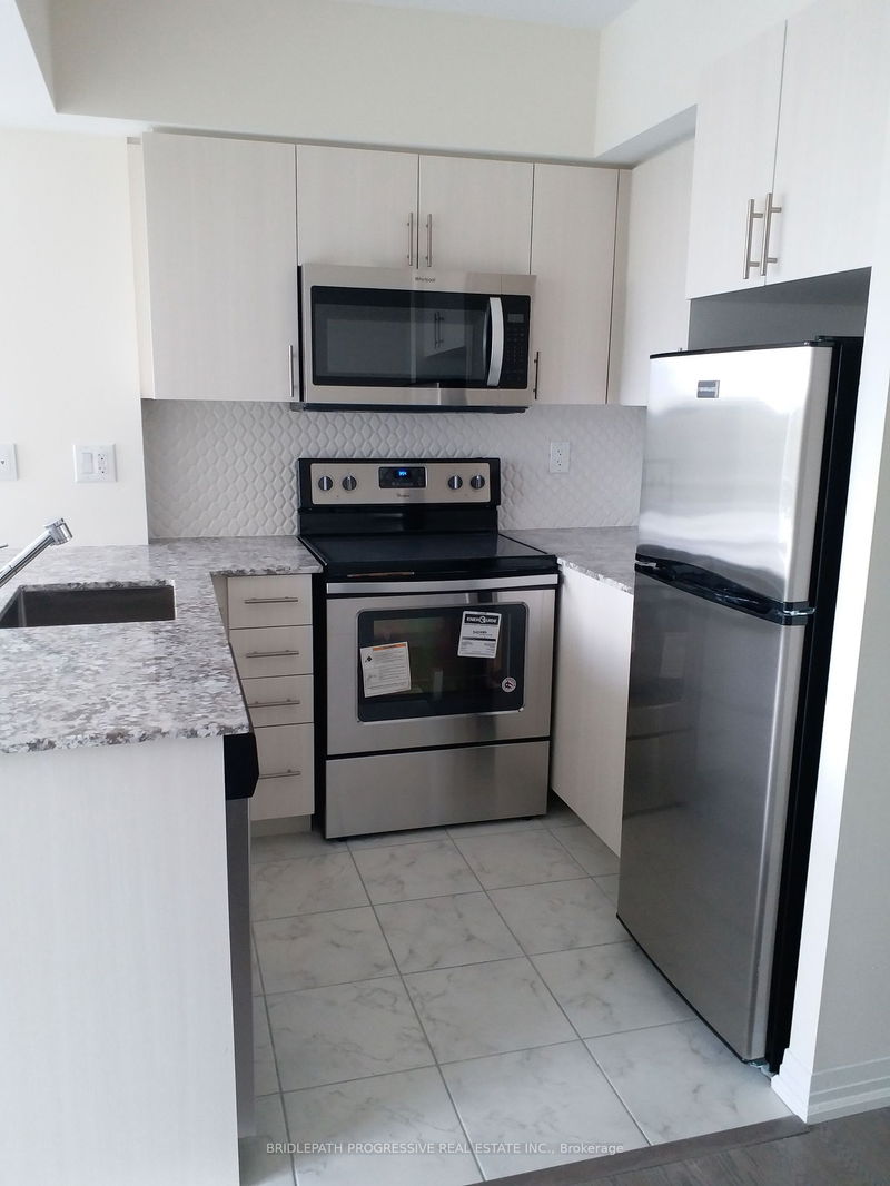 741 Sheppard Ave W, unit 614 for rent