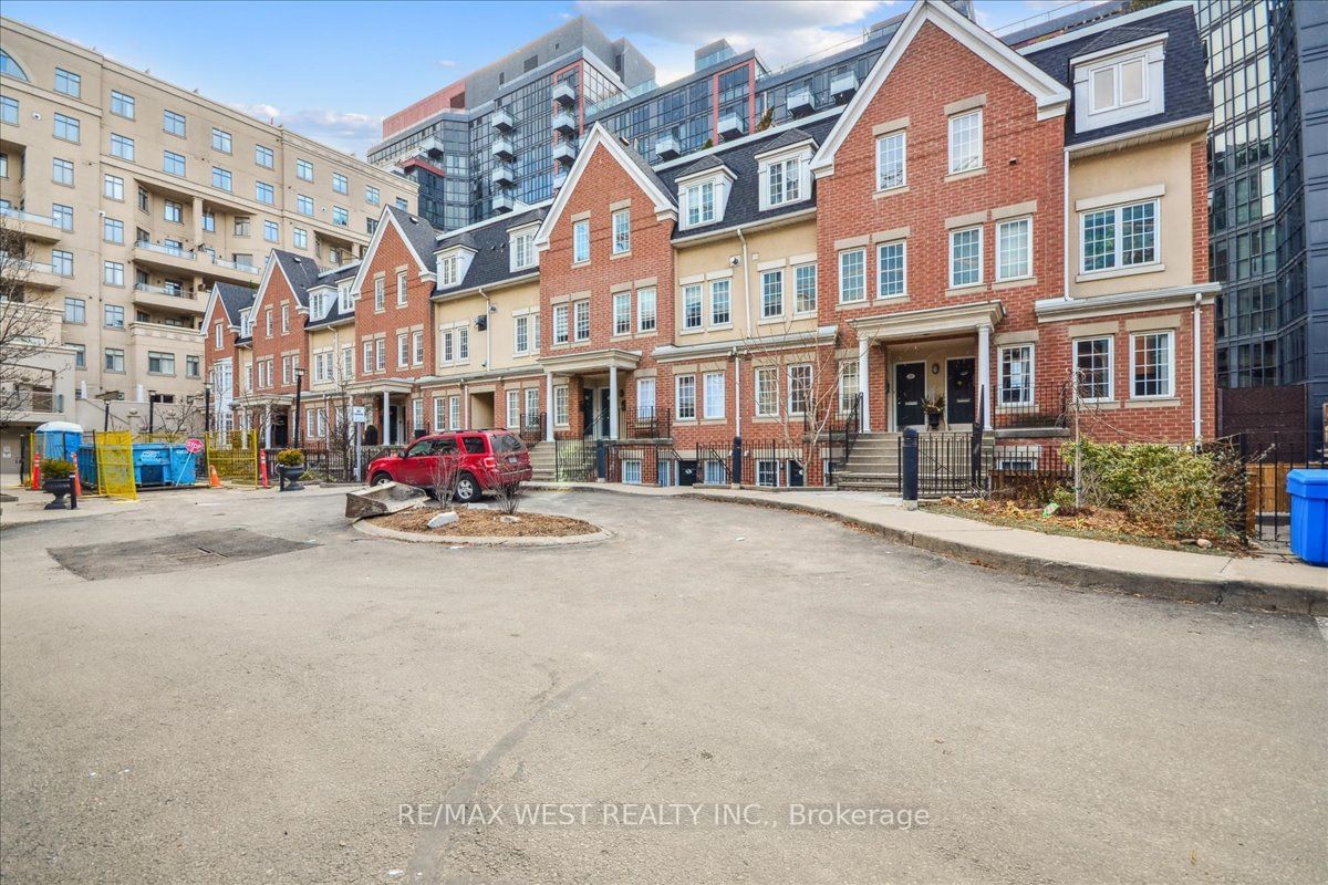 11 Niagara St, unit 31 for sale