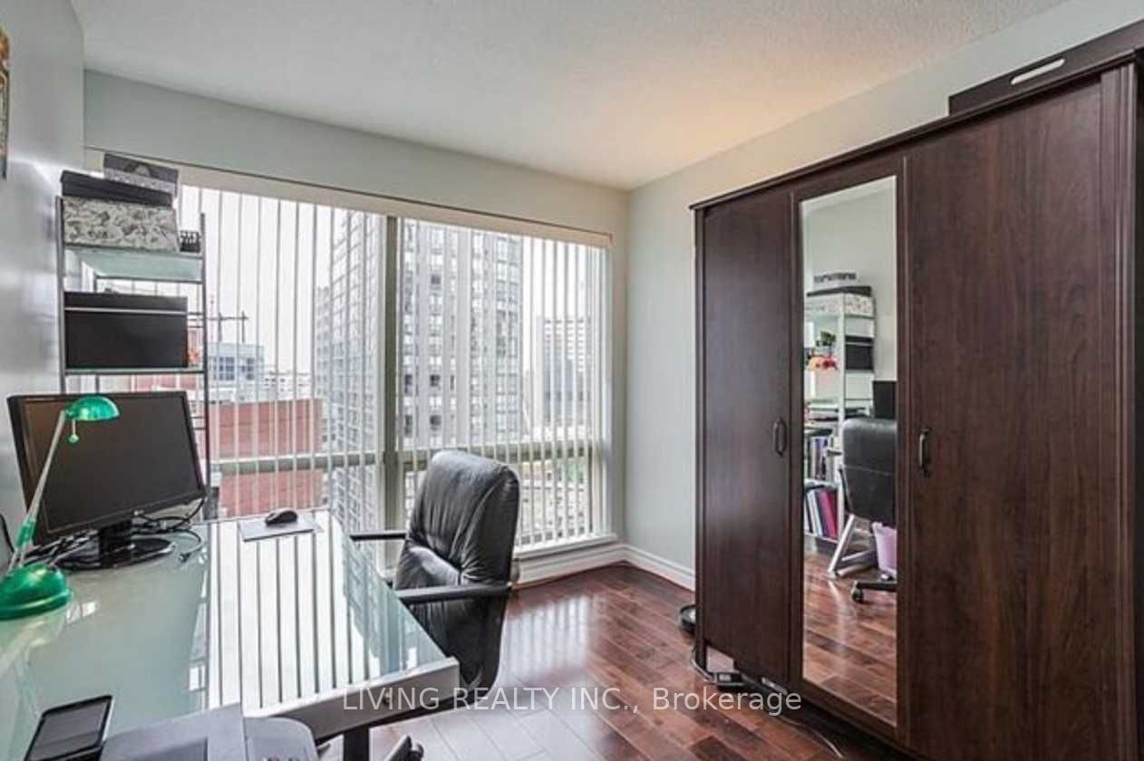 1001 Bay St, unit 1605 for rent