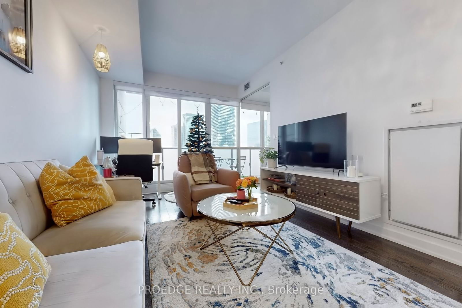 1 The Esplanade, unit 1307 for rent