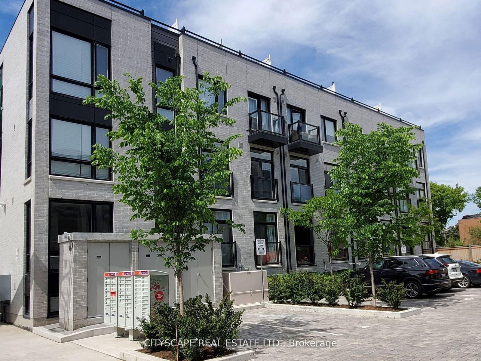 Brockton Commons Townhouses, West End, Toronto