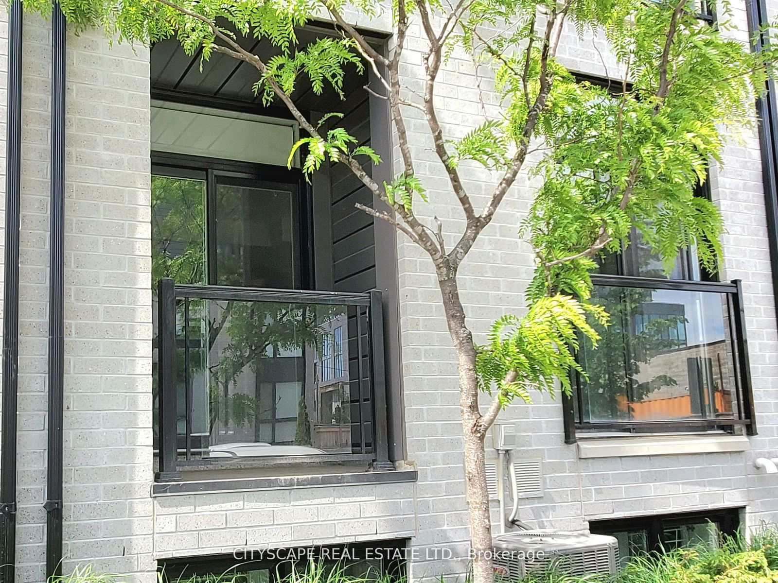 Brockton Commons Townhouses, West End, Toronto