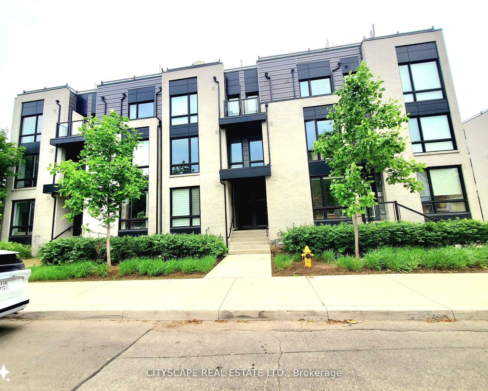 Brockton Commons Townhouses, West End, Toronto