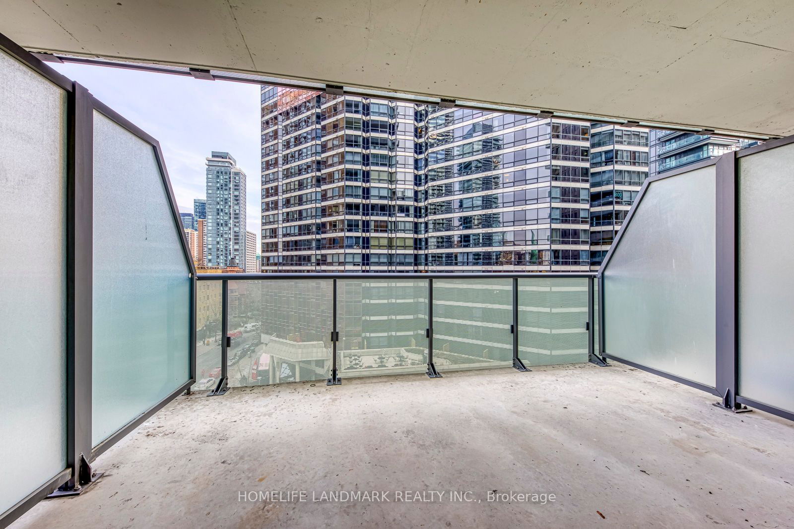 57 St Joseph St, unit 723 for rent