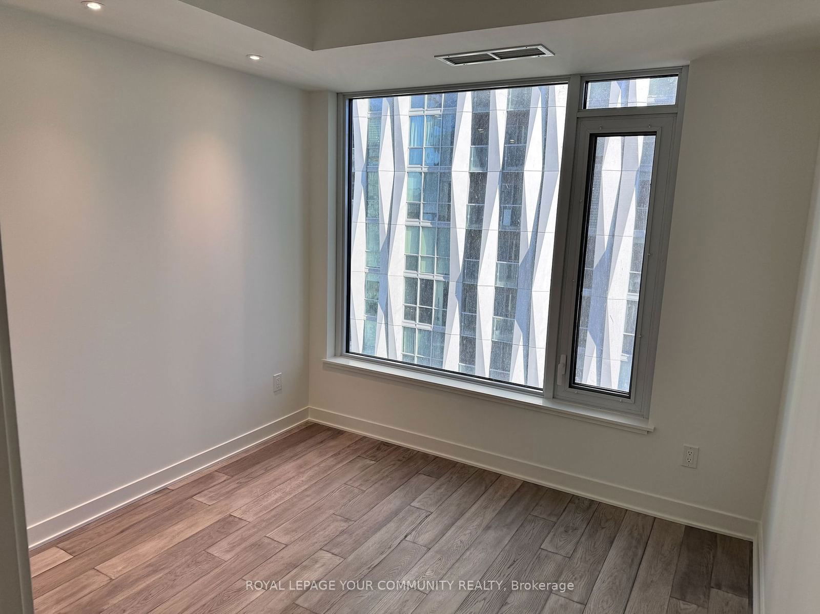 11 yorkville Ave, unit 1909 for rent