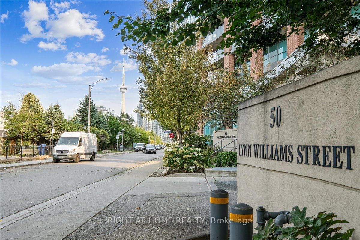 50 Lynn Williams St, unit 812 for rent