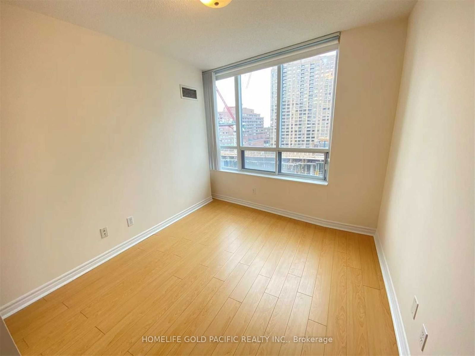 18 Spring Garden Ave, unit 1202 for rent