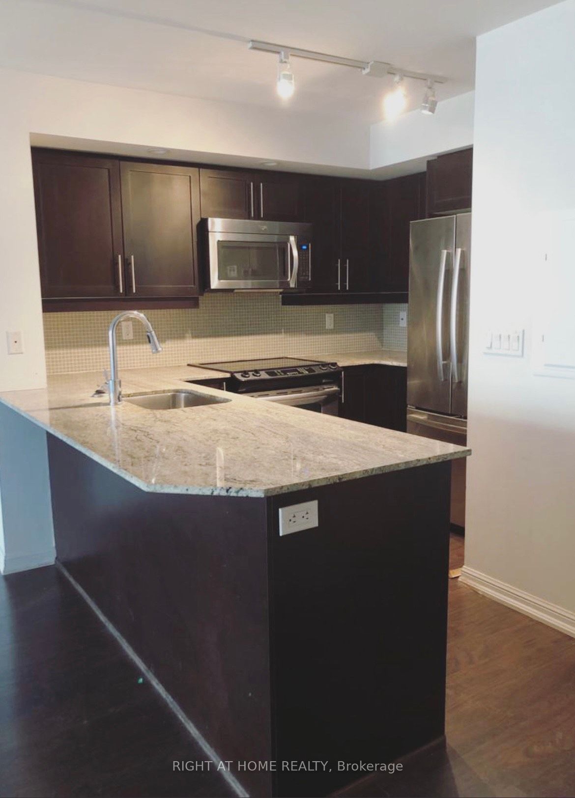 85 East Liberty St E, unit 1009 for rent