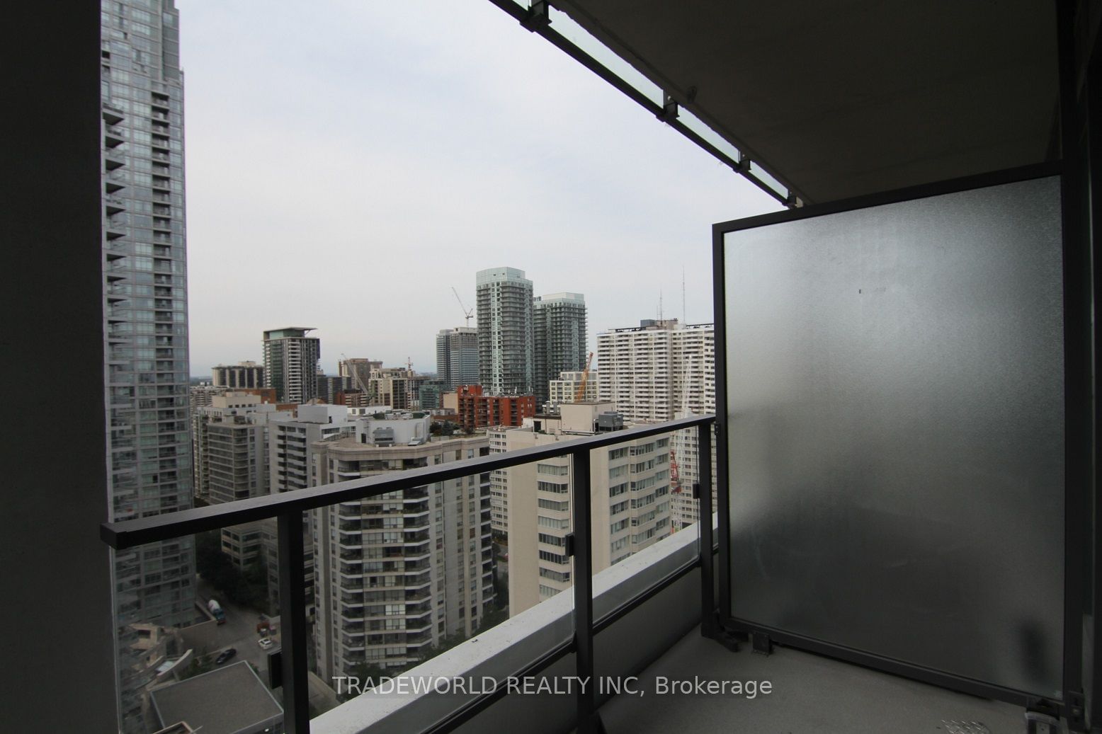 5 Soudan Ave, unit 2510 for rent