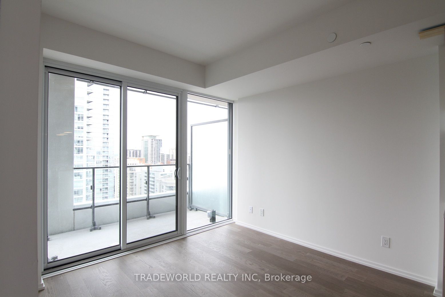 5 Soudan Ave, unit 2510 for rent