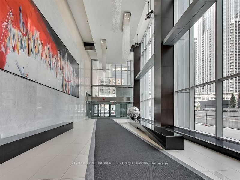 386 Yonge St, unit 5316 for rent