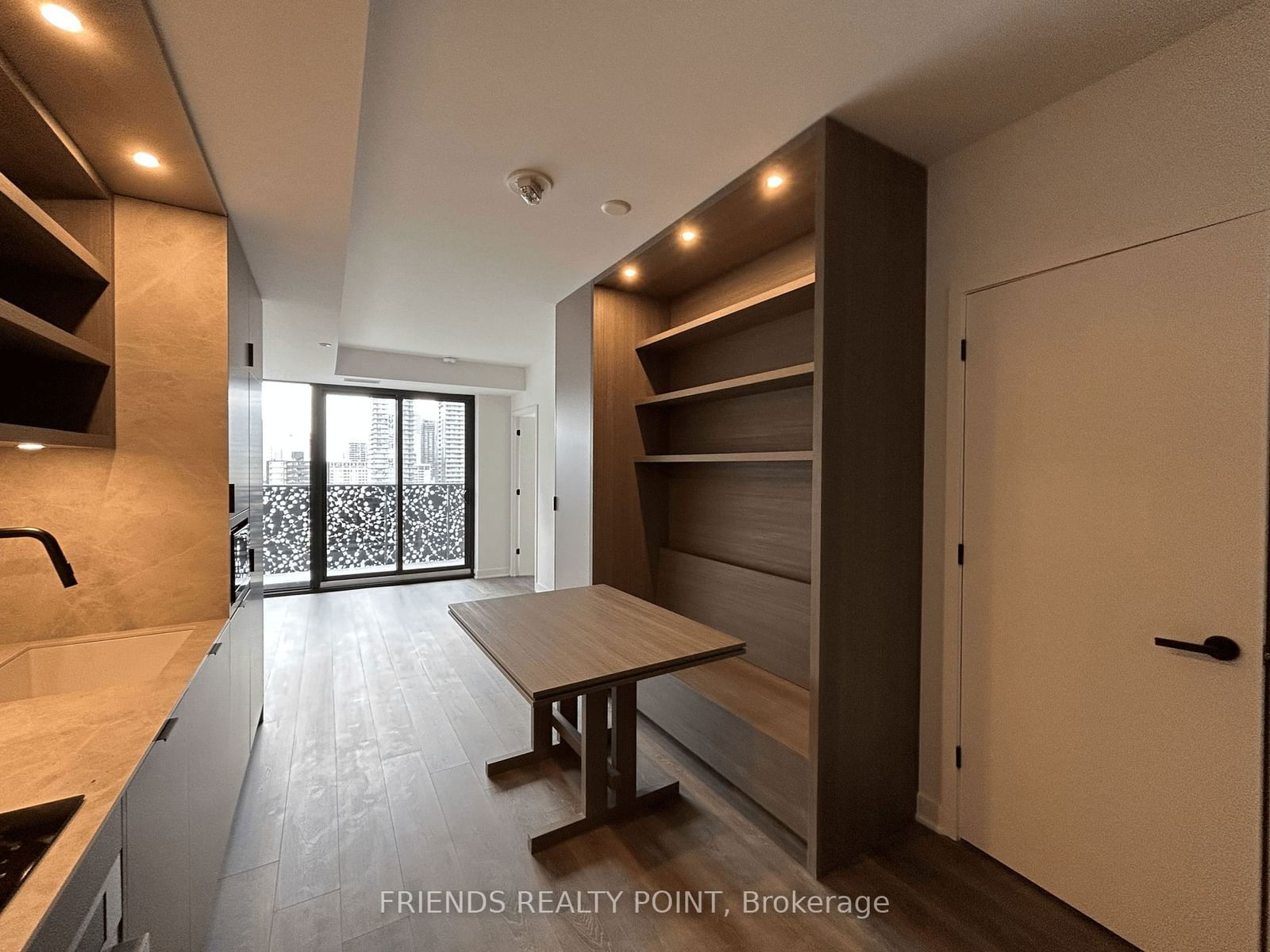 55 Charles St E, unit 1405 for rent