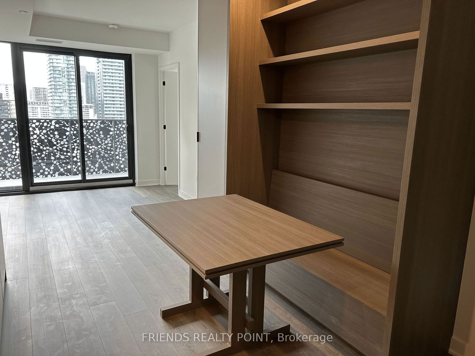 55 Charles St E, unit 1405 for rent