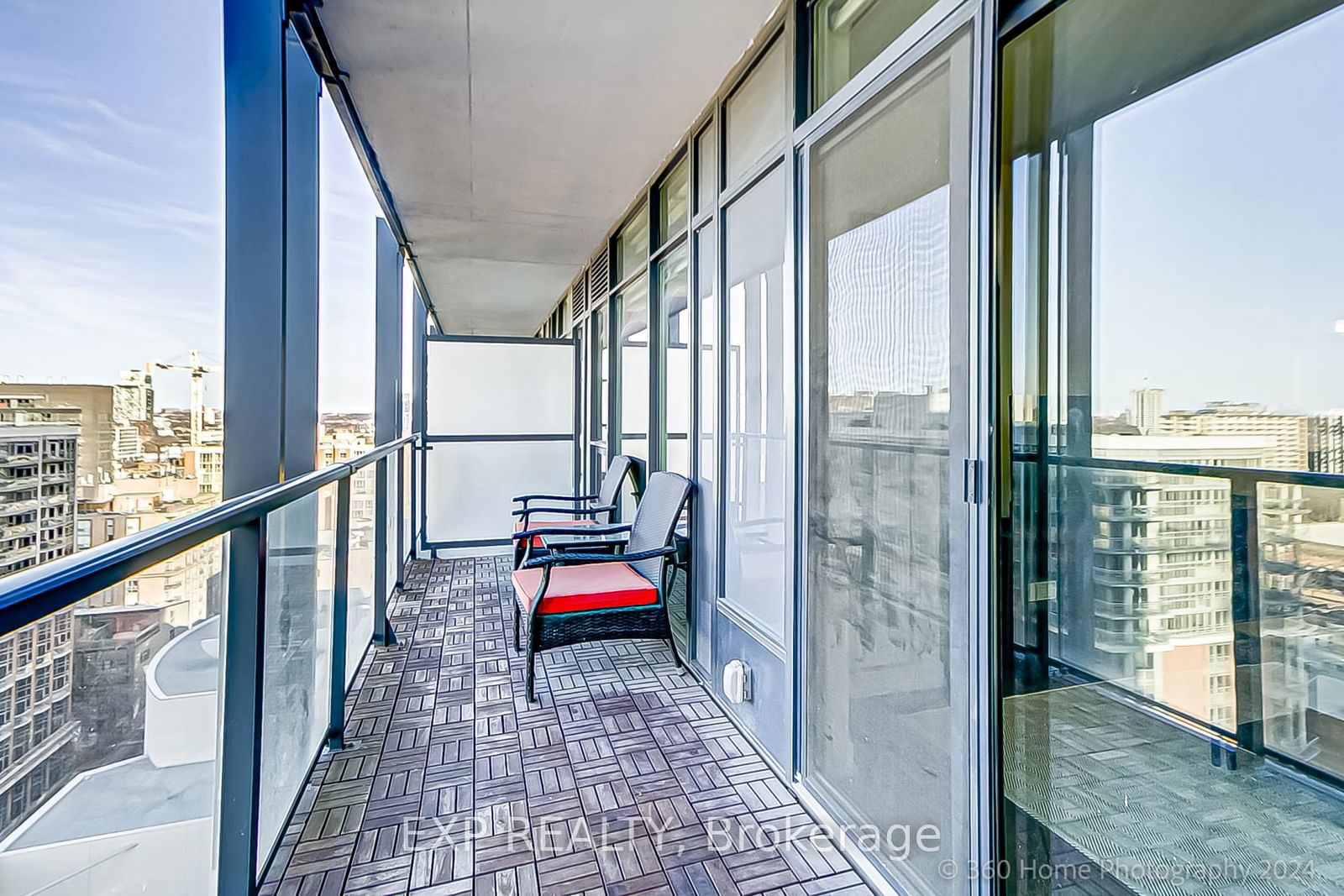 105 George St, unit 1515 for sale