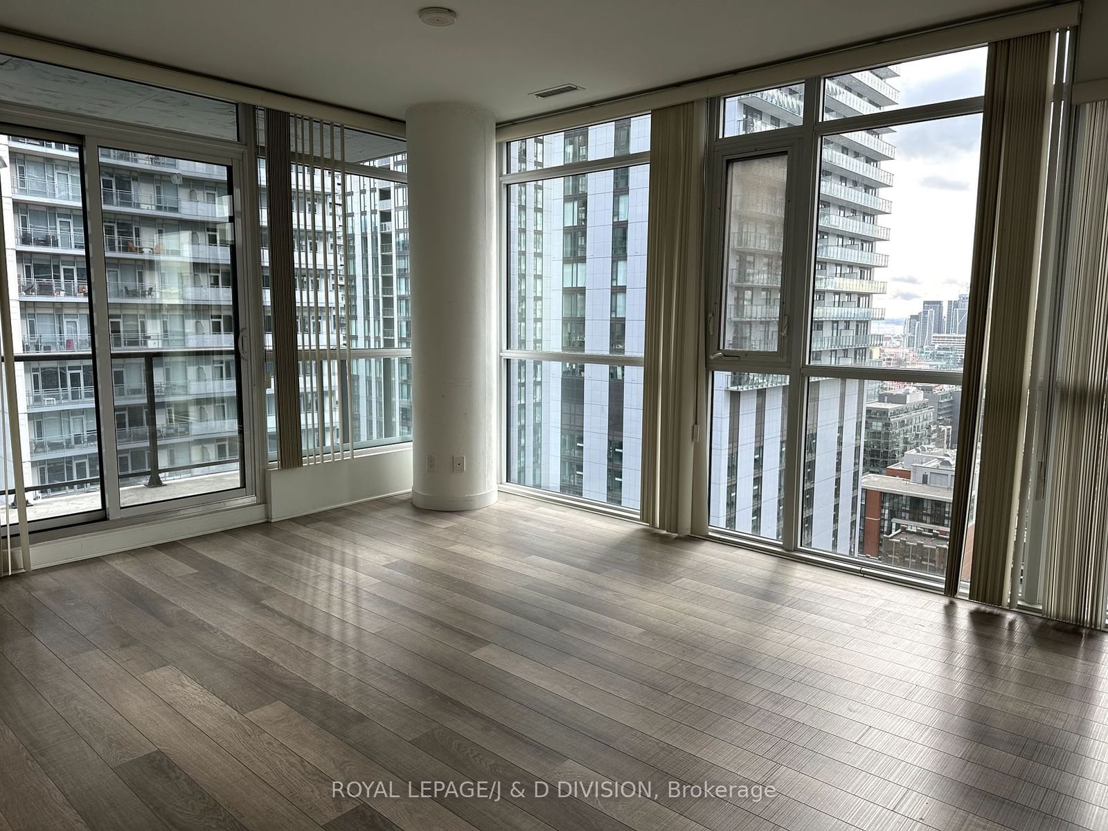 290 Adelaide St W, unit 2611 for rent