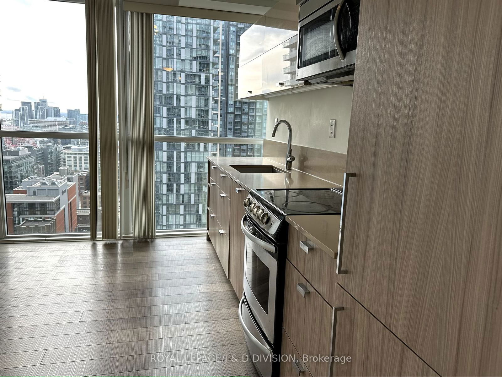 290 Adelaide St W, unit 2611 for rent