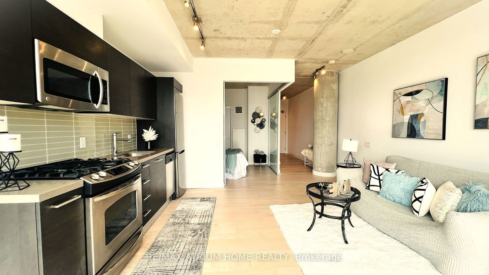 318 King St E, unit 508 for sale