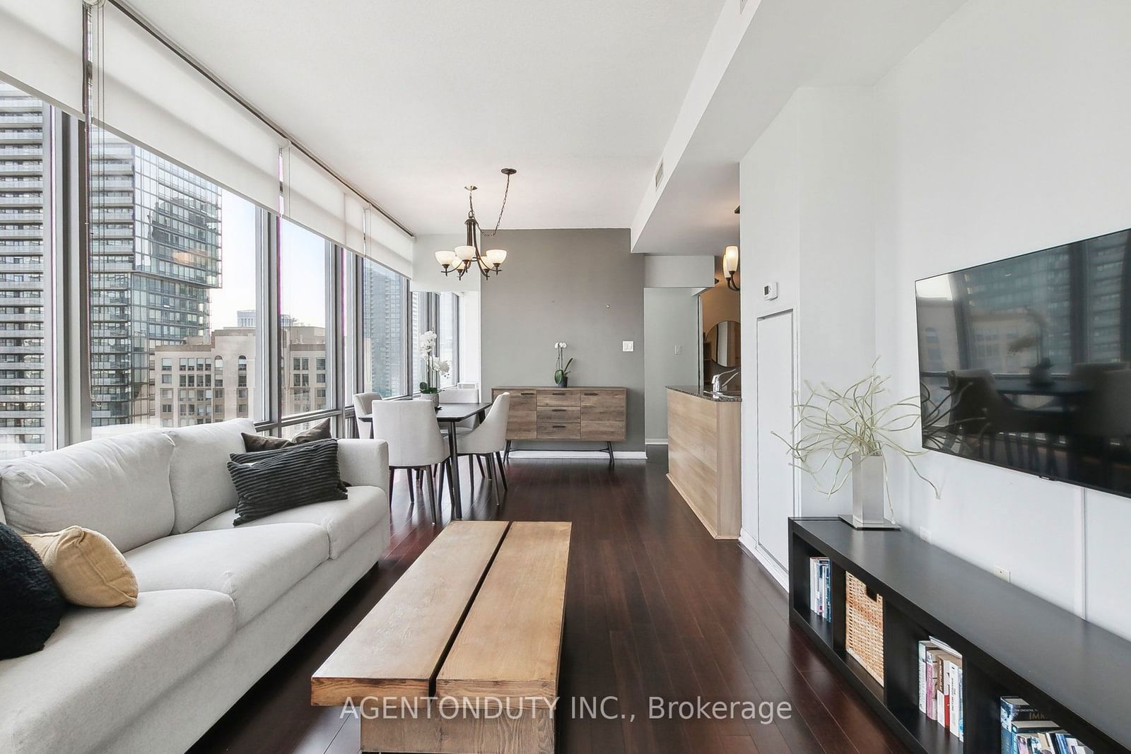 37 Grosvenor St, unit 2507 for rent