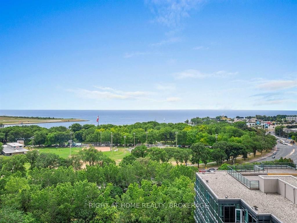 231 Fort York Blvd, unit 1202 for sale