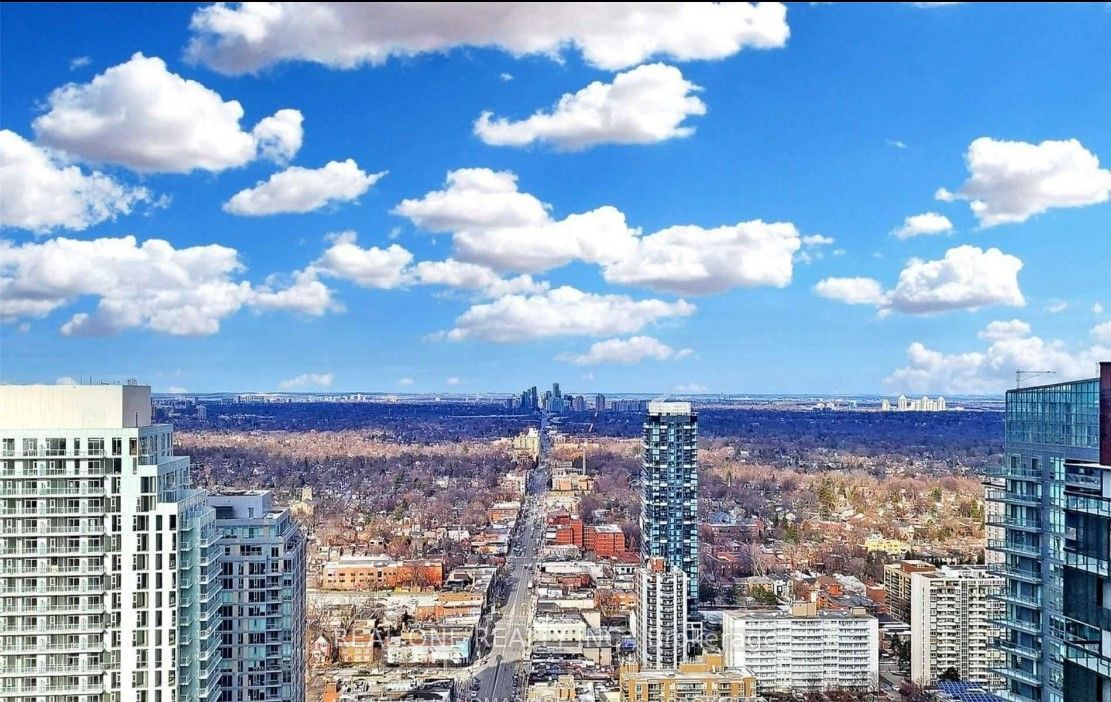 8 Eglinton Ave E, unit 1011 for sale