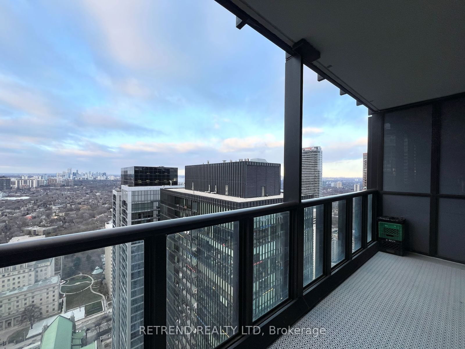 101 Charles St E, unit 4409 for rent