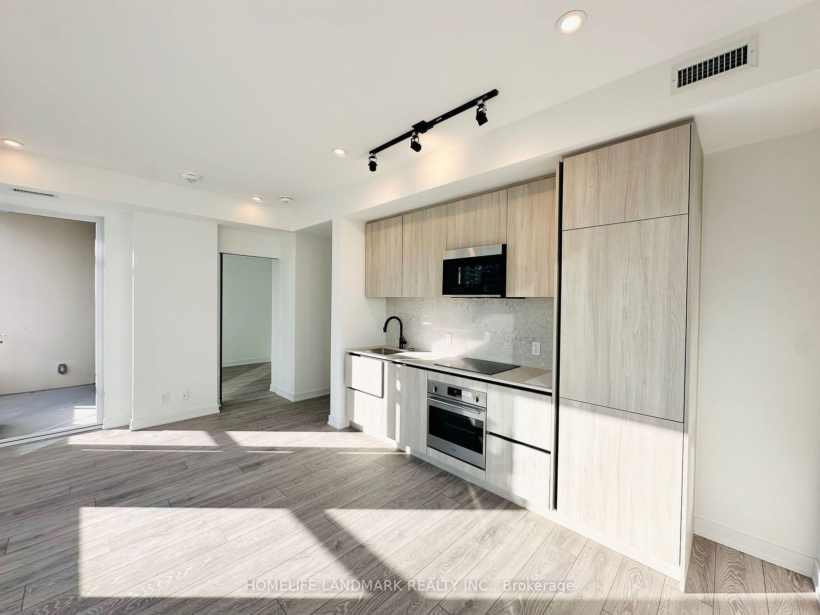 108 Peter St, unit 2106 for rent