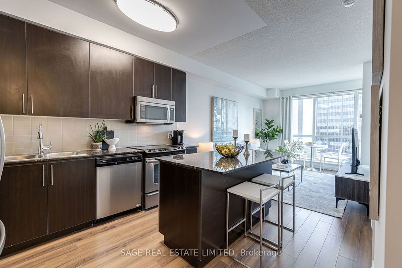 60 Berwick Ave, unit 816 for sale