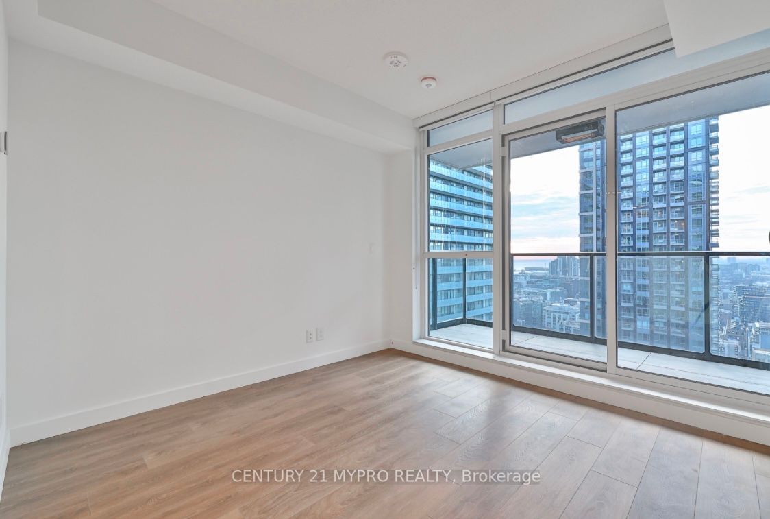 38 widmer St, unit 3809 for rent