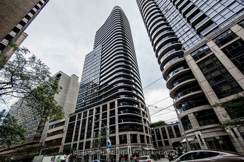 25 Carlton St E, unit 406 for sale