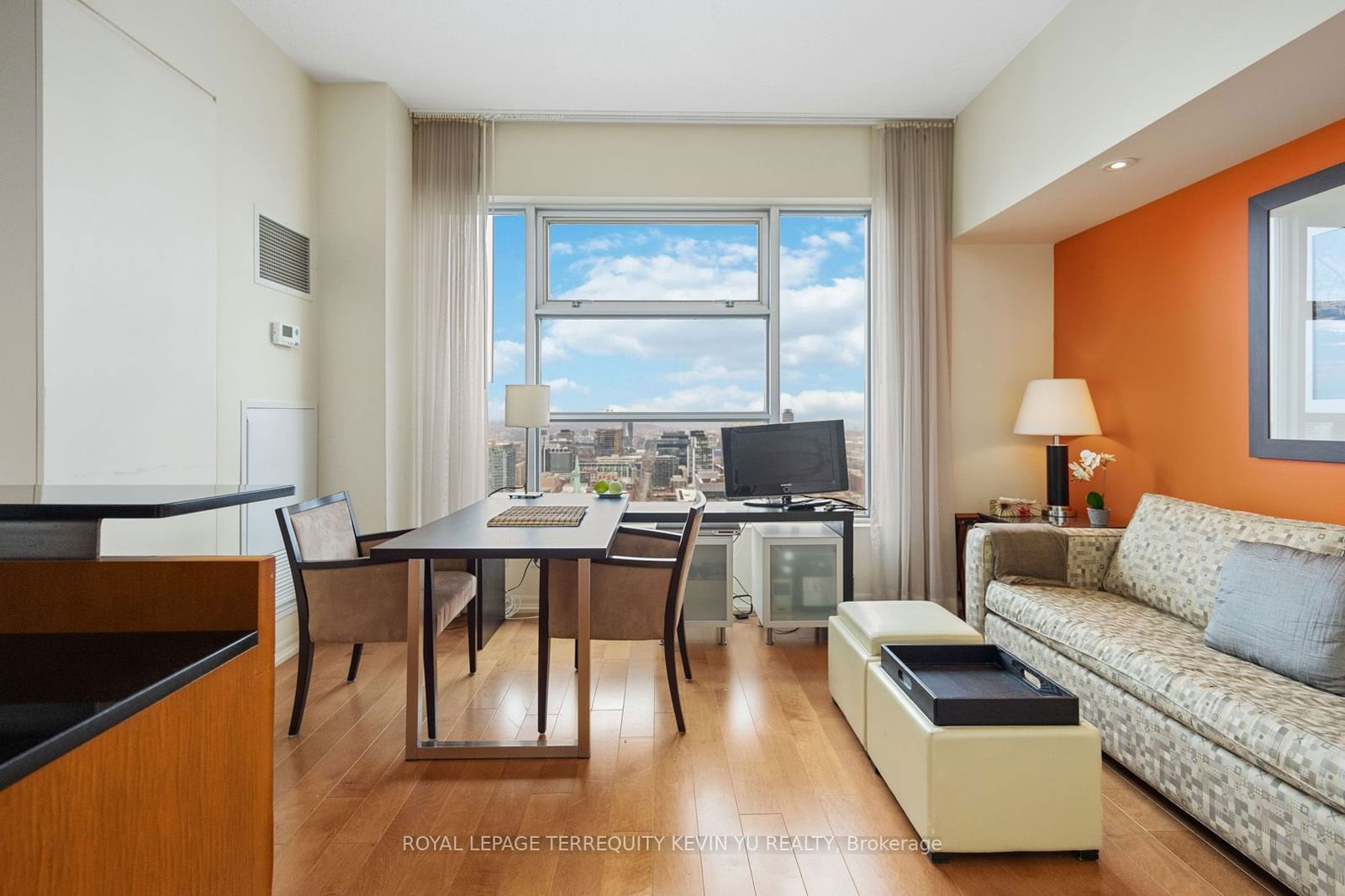 1 King St W, unit 3104 for rent