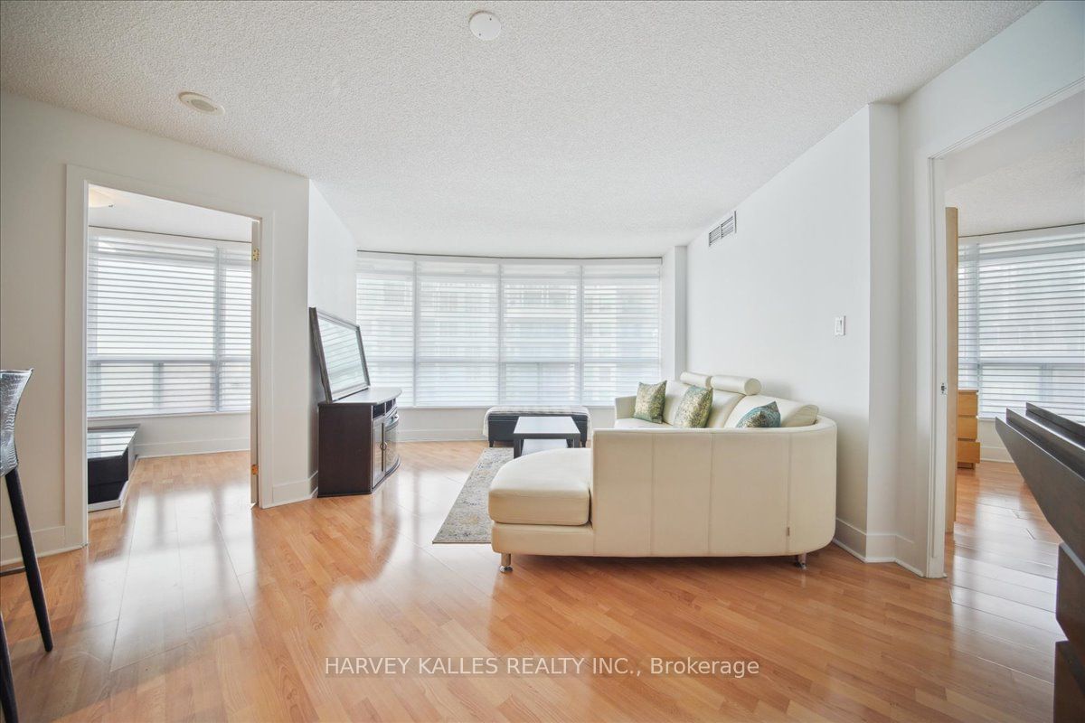 550 Queens Quay W, unit 809 for sale