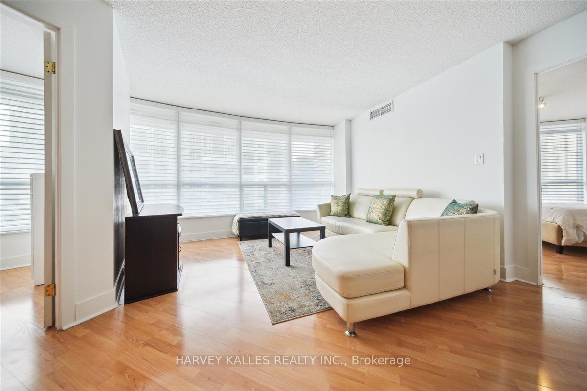 550 Queens Quay W, unit 809 for sale