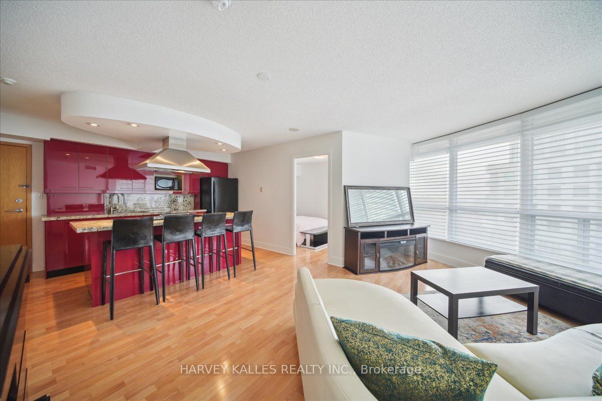 550 Queens Quay W, unit 809 for sale