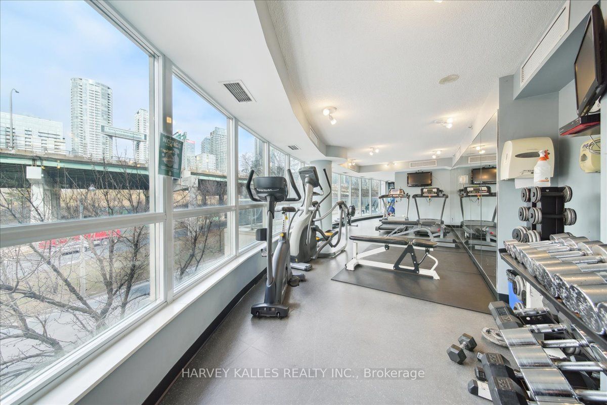 550 Queens Quay W, unit 809 for sale