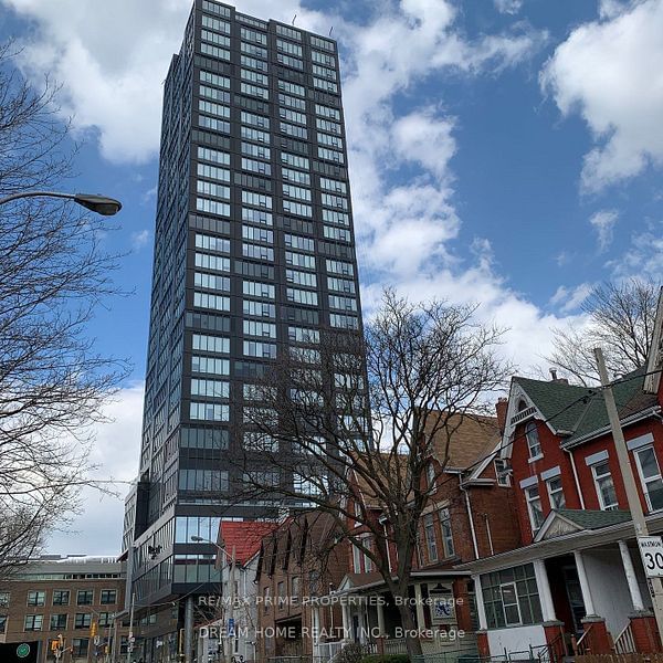 203 College St, unit 1707 for rent