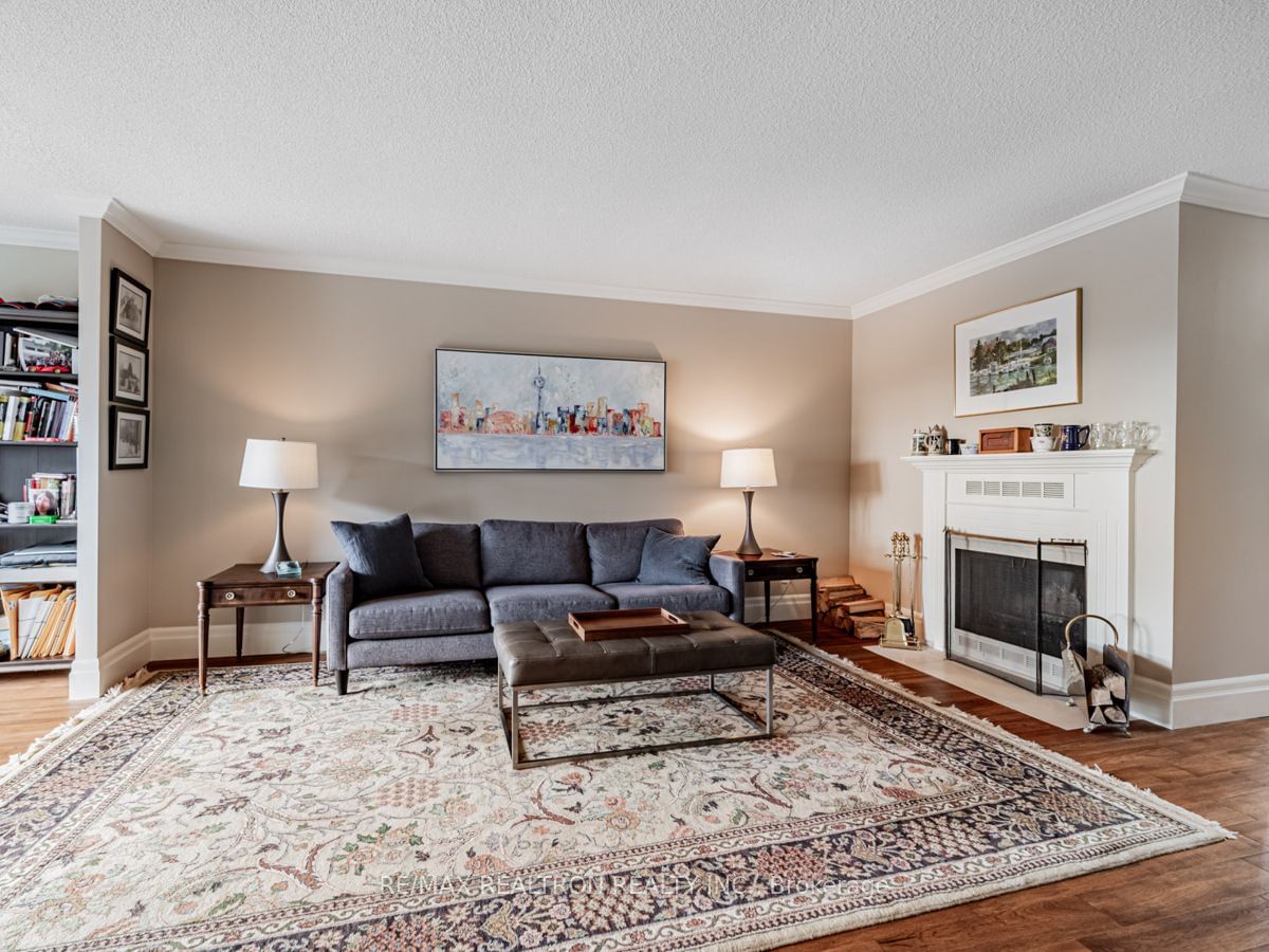 55 Lombard St, unit 613 for sale